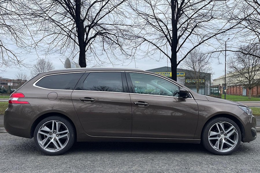 2014 Peugeot 308 SW photo 11
