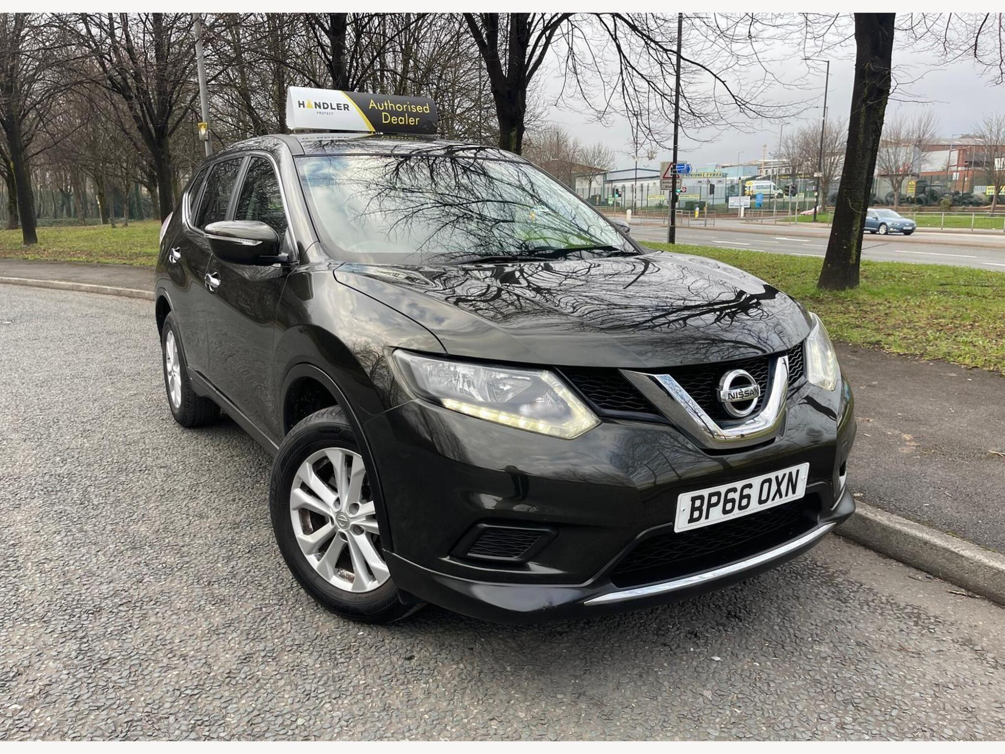 2016 Nissan X-Trail 1.6 dCi Visia Euro 6 (s/s) 5dr for sale at Bros Motors