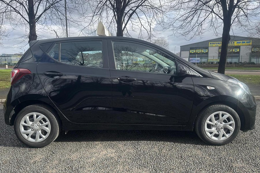 2018 Hyundai i10 photo 12