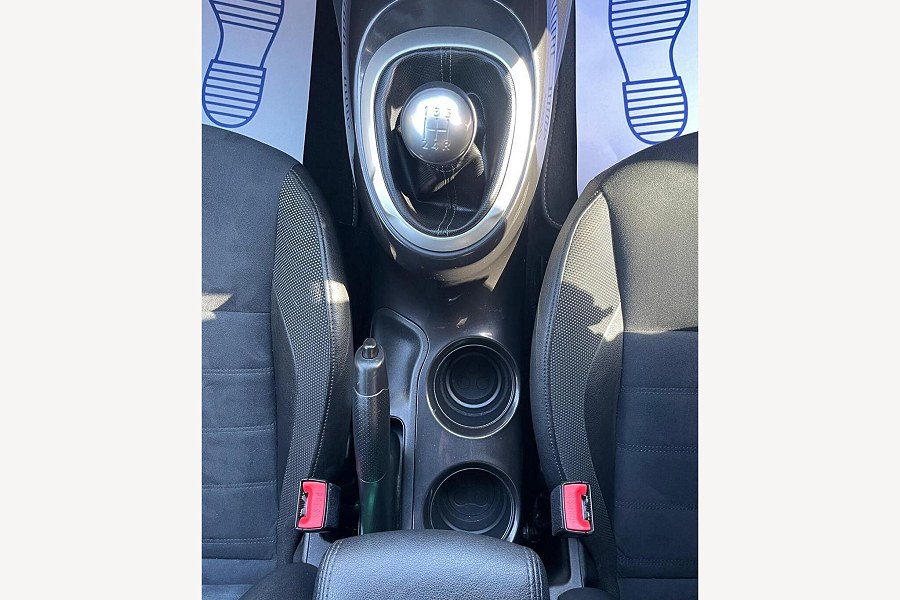 2019 Nissan Juke photo 14