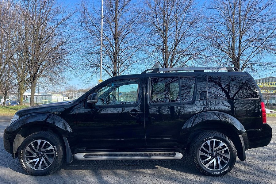 2013 Nissan Pathfinder photo 9