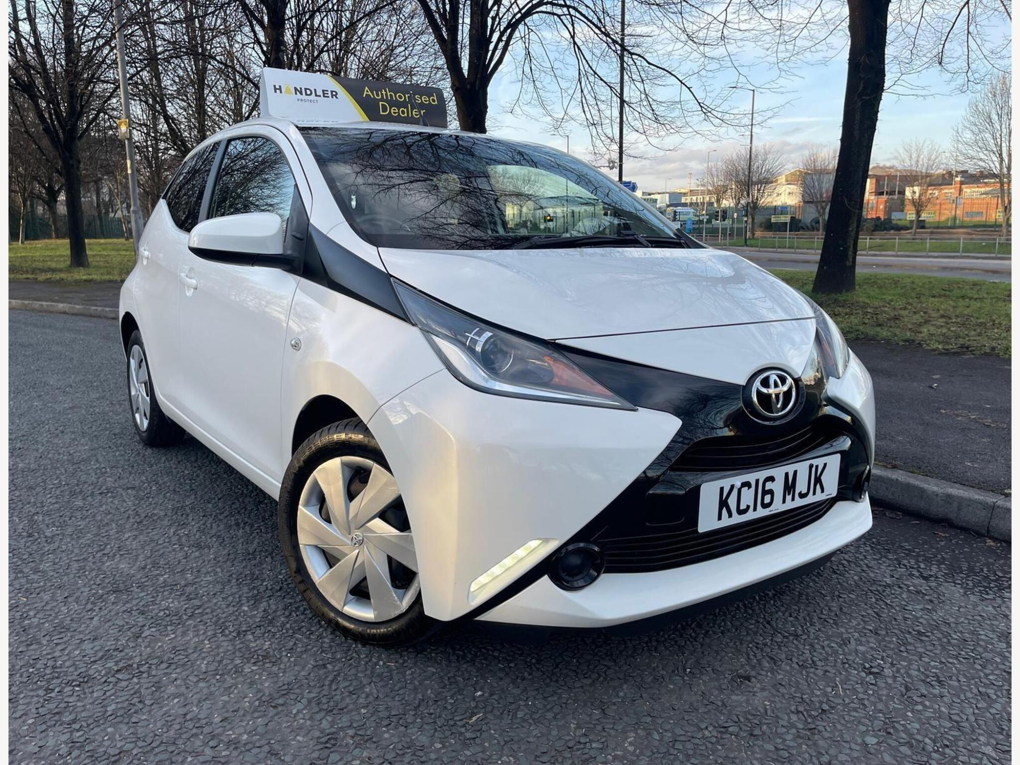 2016 Toyota AYGO 1.0 VVT-i x-play x-shift Euro 5 5dr Euro 5 for sale at Bros Motors