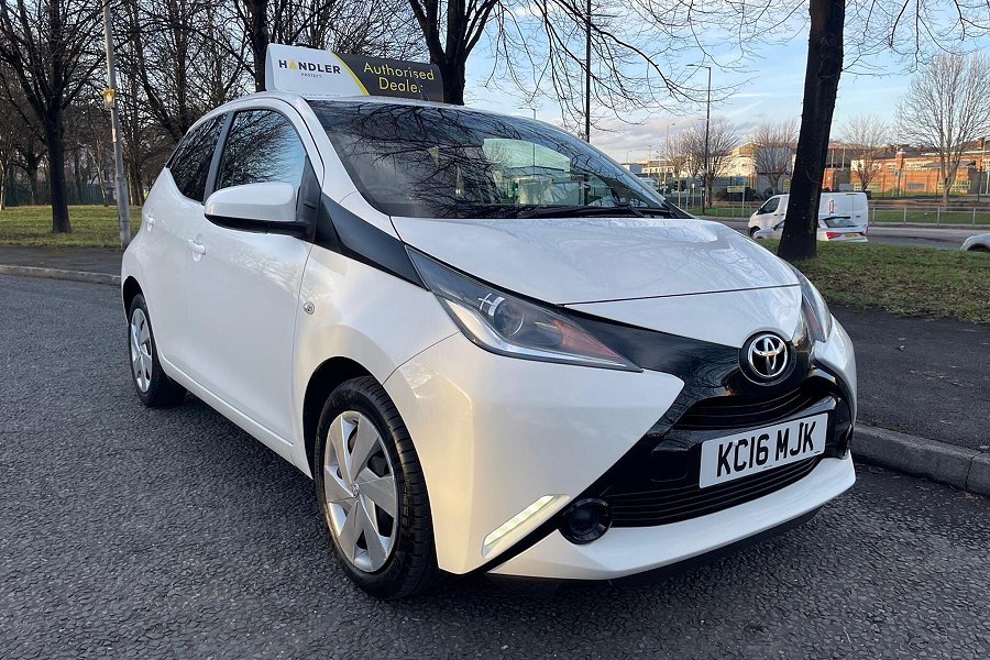 2016 Toyota AYGO photo 8