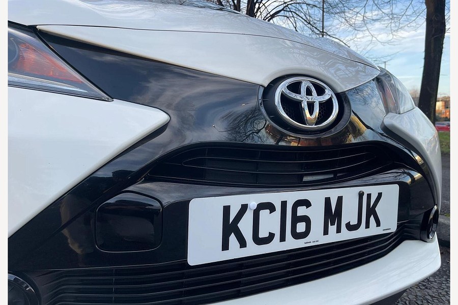 2016 Toyota AYGO photo 14