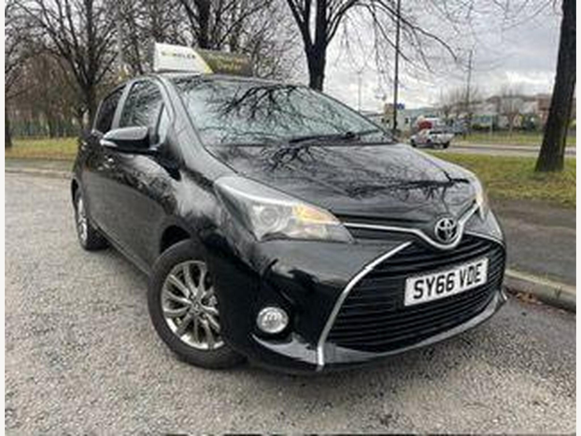 2016 Toyota Yaris 1.33 Dual VVT-i Icon Hatchback 5dr Petrol Manual Euro 6 (99 ps) for sale at Bros Motors