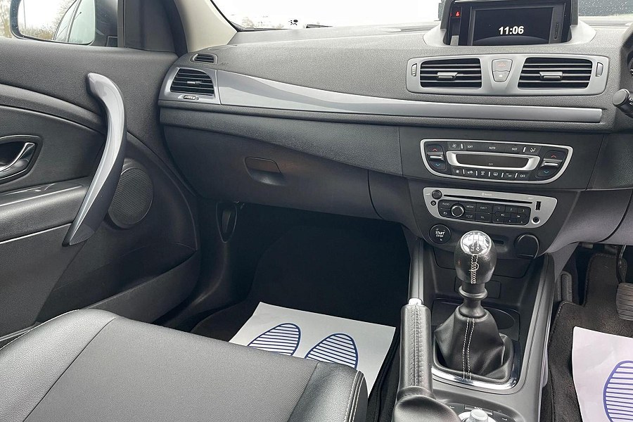 2015 Renault Megane photo 13