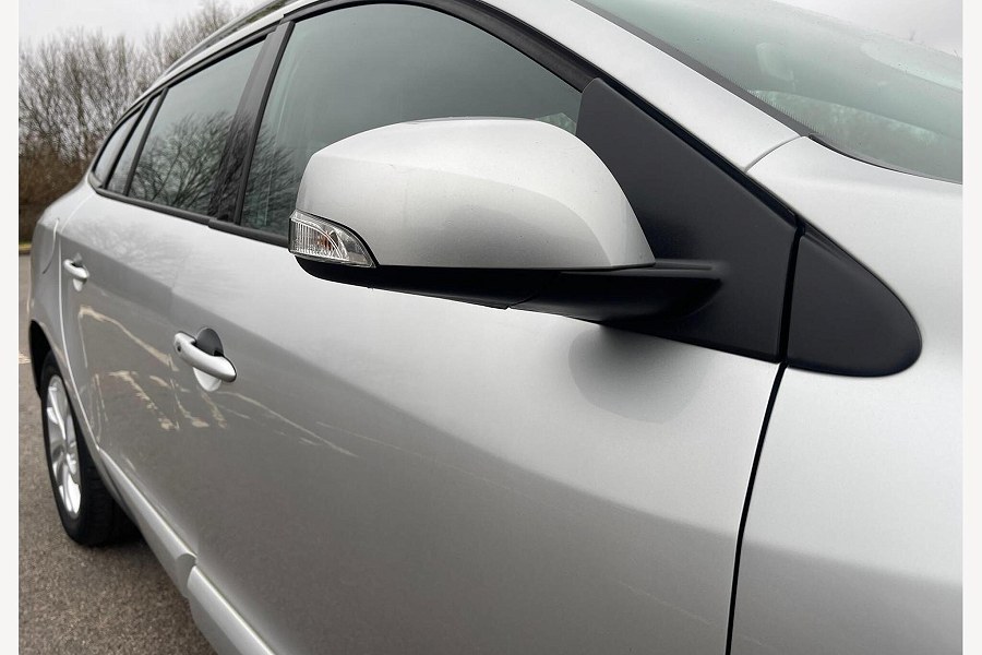 2015 Renault Megane photo 13