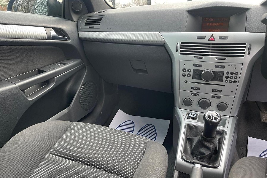 2009 Vauxhall Astra photo 14