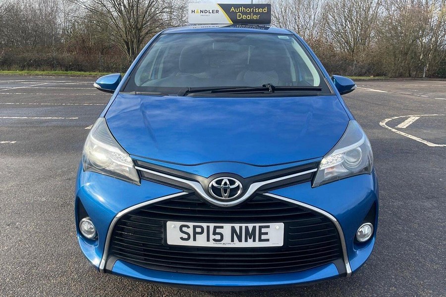 Toyota Yaris photo 2