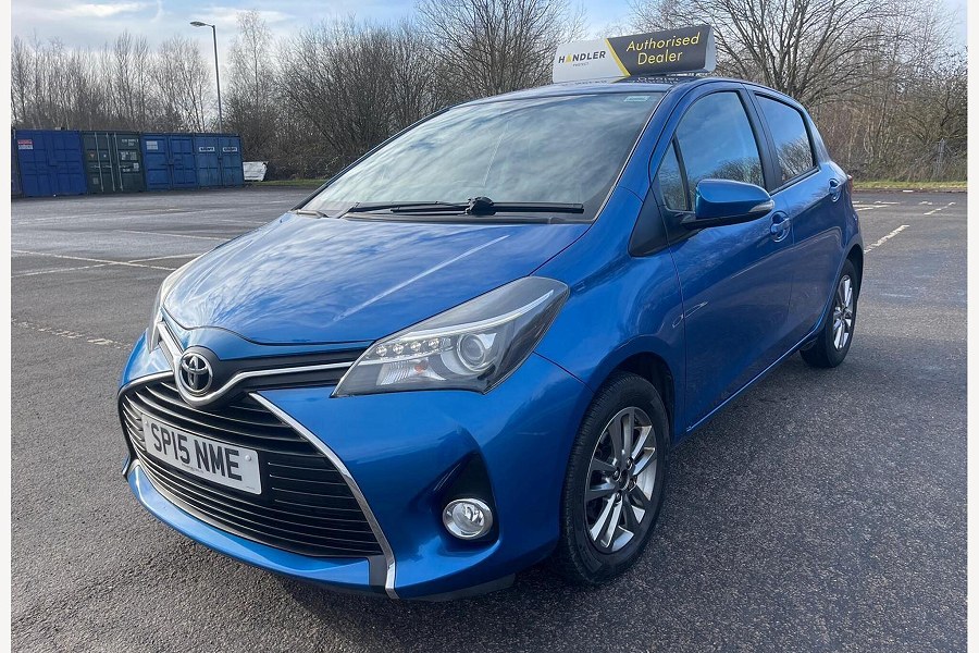 2015 Toyota Yaris photo 5