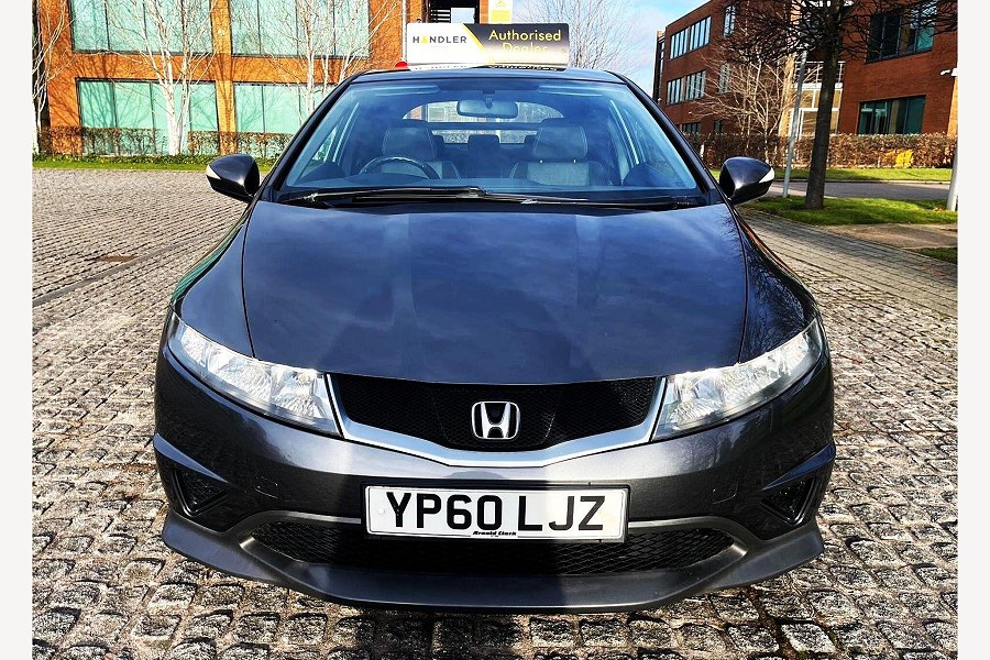 Honda Civic photo 2