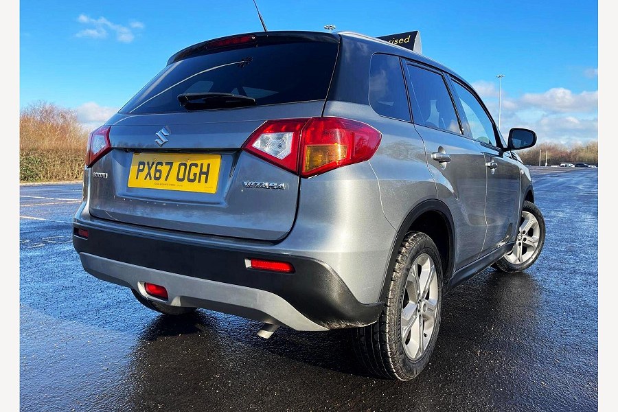 2017 Suzuki Vitara photo 12