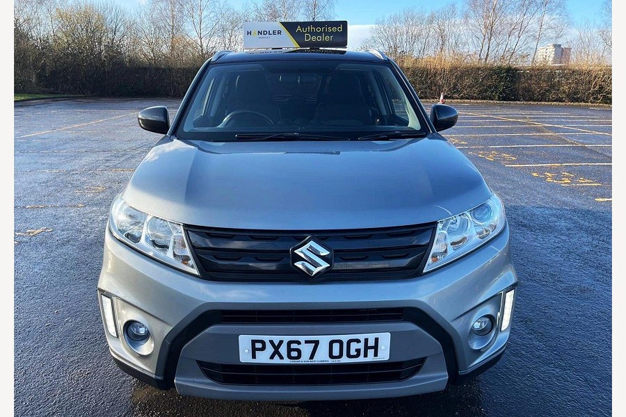 Suzuki Vitara photo 2