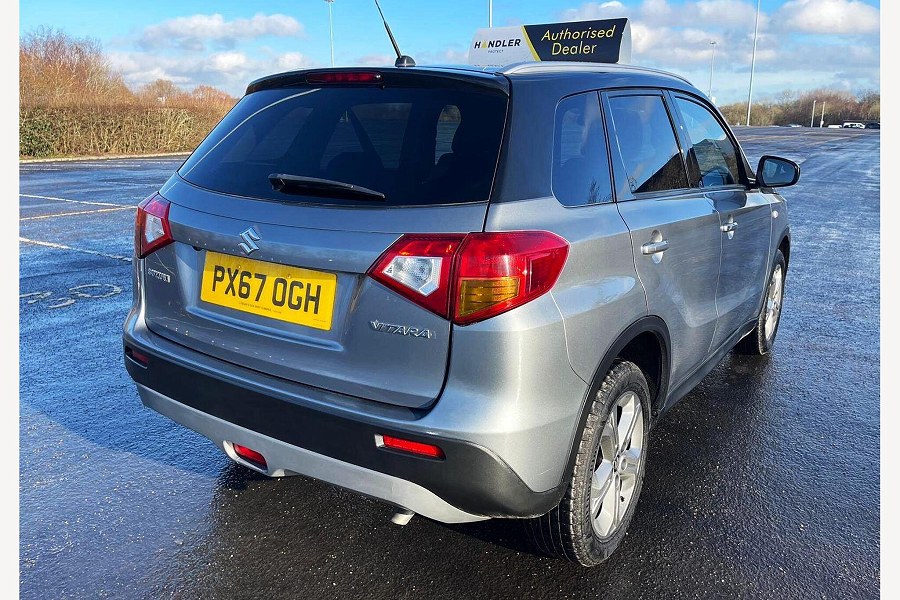 2017 Suzuki Vitara photo 10