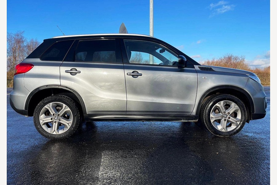 2017 Suzuki Vitara photo 11
