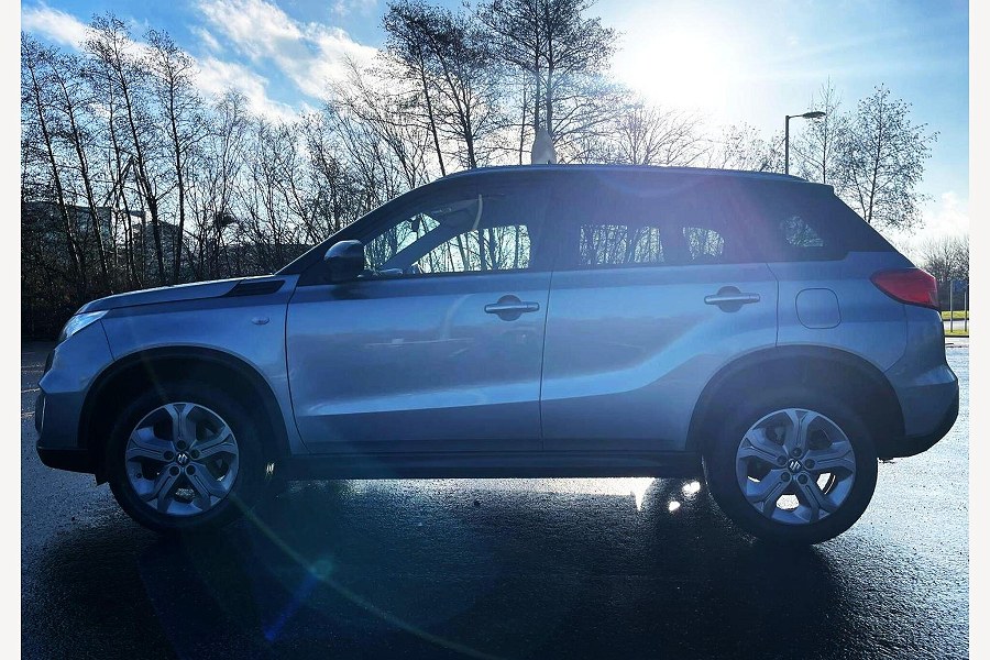 2017 Suzuki Vitara photo 8