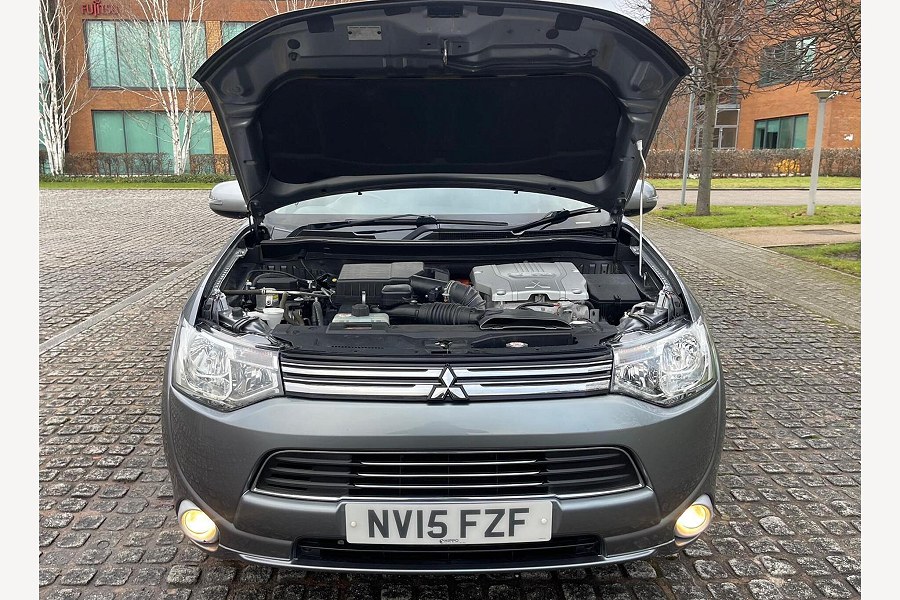 2015 Mitsubishi Outlander photo 13
