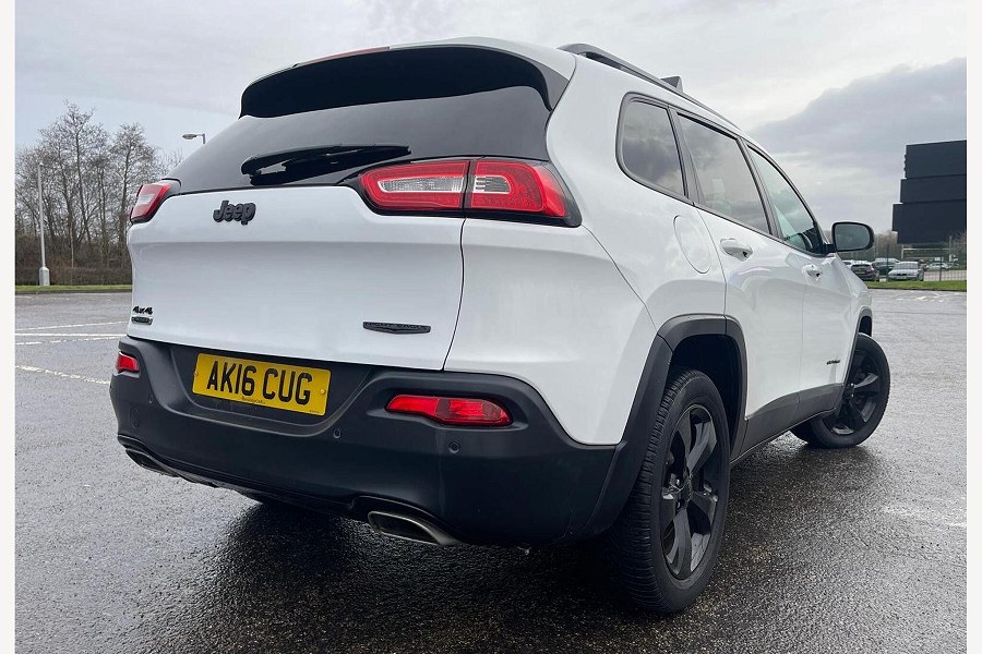 2016 Jeep Cherokee photo 10