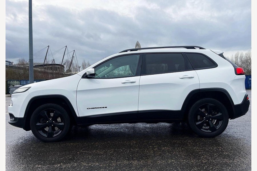 2016 Jeep Cherokee photo 4