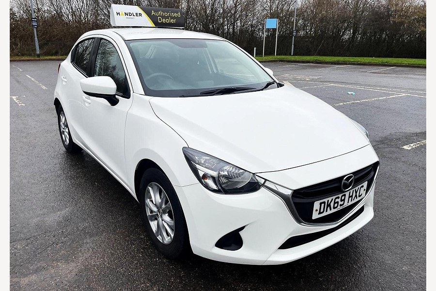 2019 Mazda Mazda2 photo 9