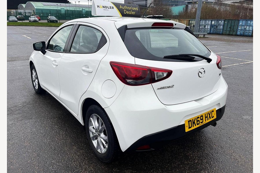 2019 Mazda Mazda2 photo 10