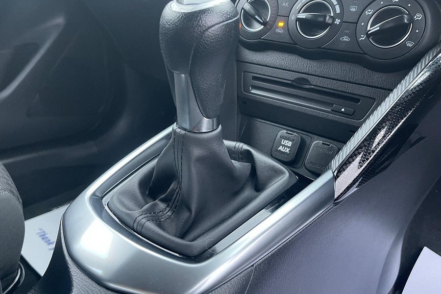 2019 Mazda Mazda2 photo 14