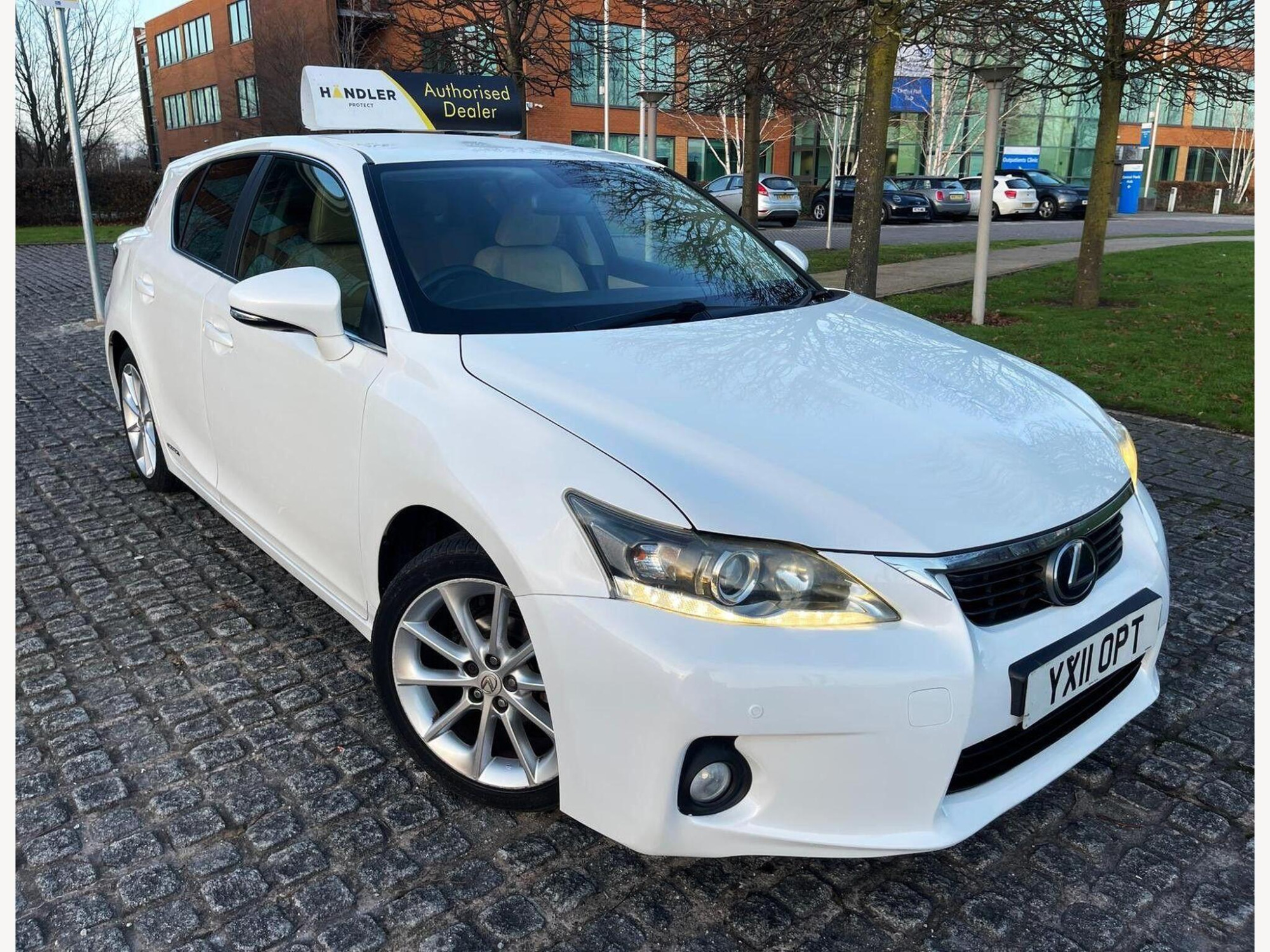 2011 Lexus CT 1.8 200h SE-I Hatchback 5dr Petrol Hybrid CVT Euro 5 (s/s) (136 ps) for sale at Bros Motors