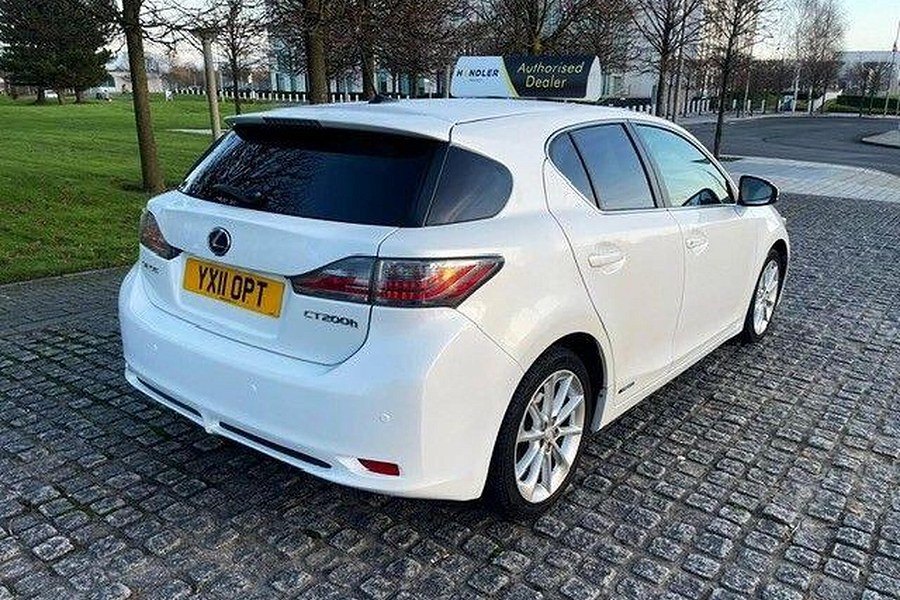 2011 Lexus CT photo 7