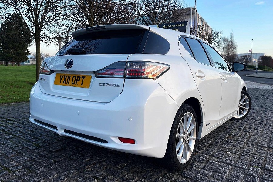 2011 Lexus CT photo 10