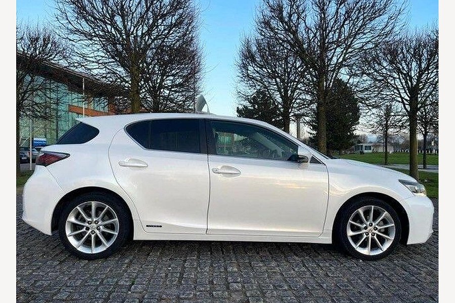 2011 Lexus CT photo 8