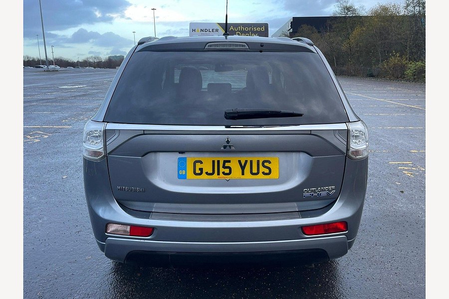 2015 Mitsubishi Outlander photo 12