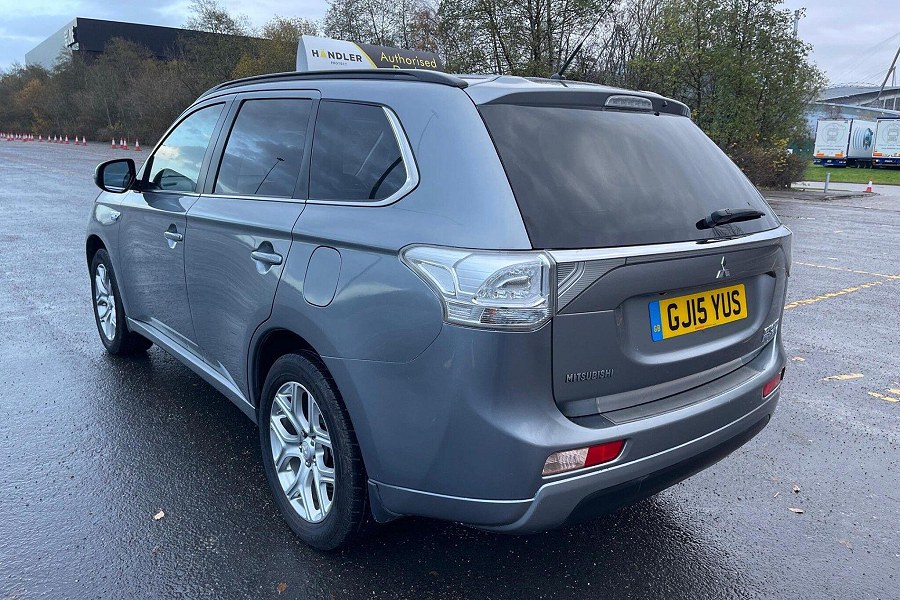 2015 Mitsubishi Outlander photo 8
