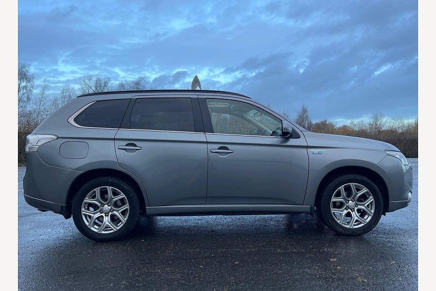 2015 Mitsubishi Outlander photo 11