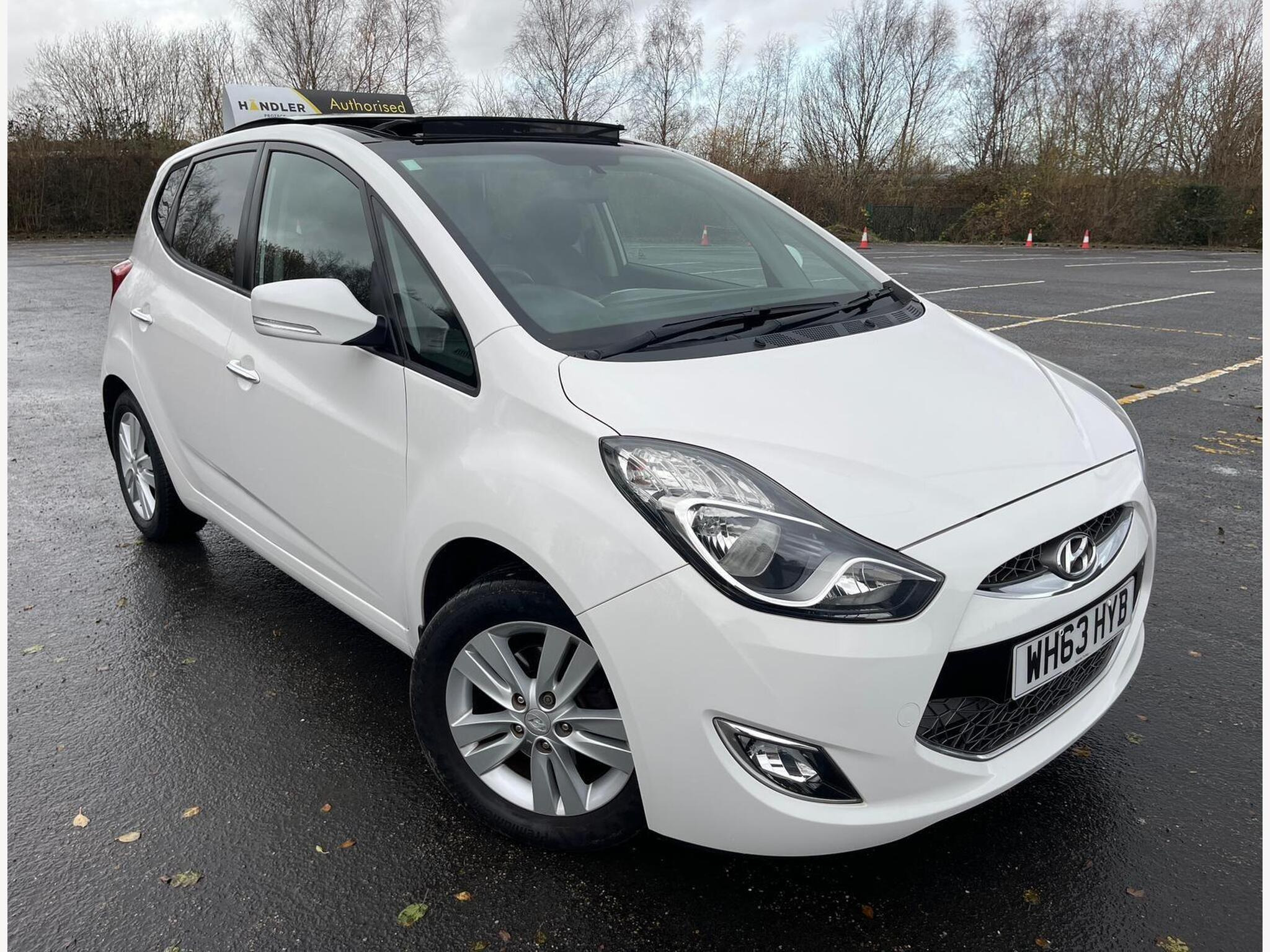 2014 Hyundai ix20 1.4 Style Euro 5 5dr for sale at Bros Motors