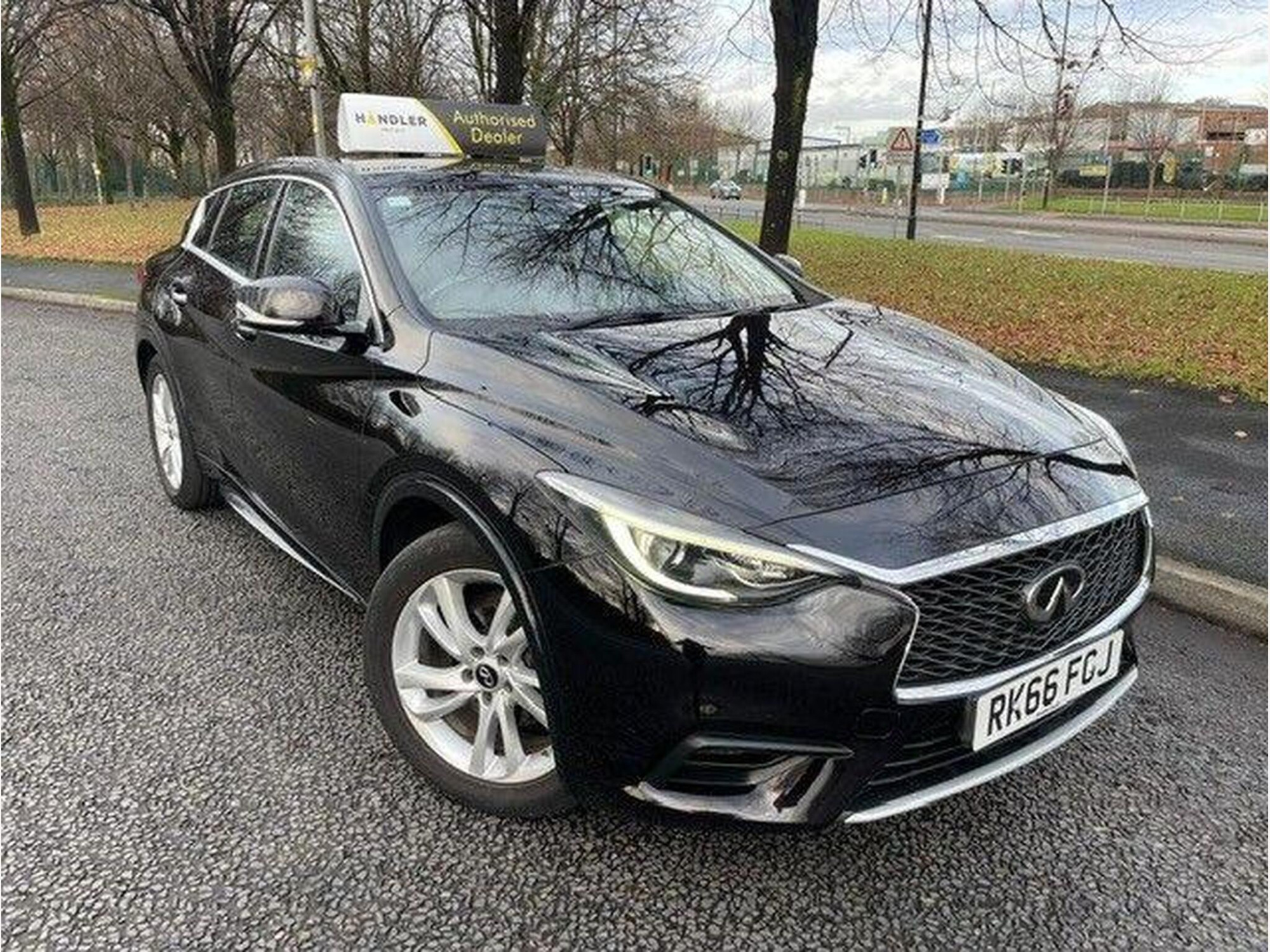 2016 Infiniti Q30 1.5d Business Executive Euro 6 (s/s) 5dr for sale at Bros Motors