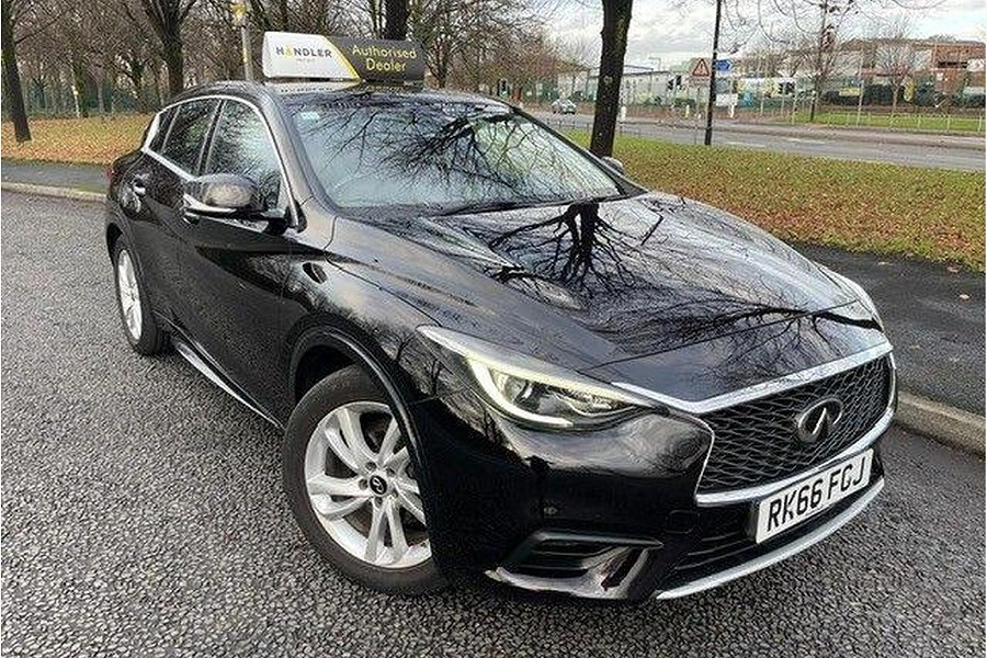 Infiniti Q30