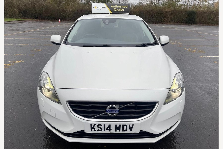 Volvo V40 photo 2