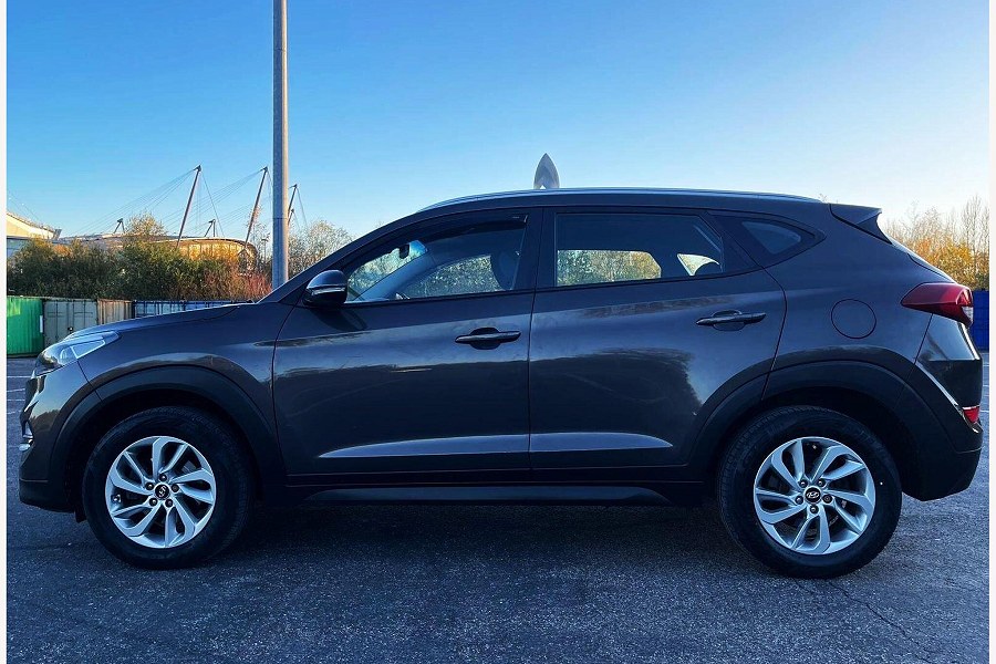 2016 Hyundai TUCSON photo 4