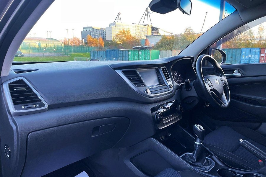 2016 Hyundai TUCSON photo 13