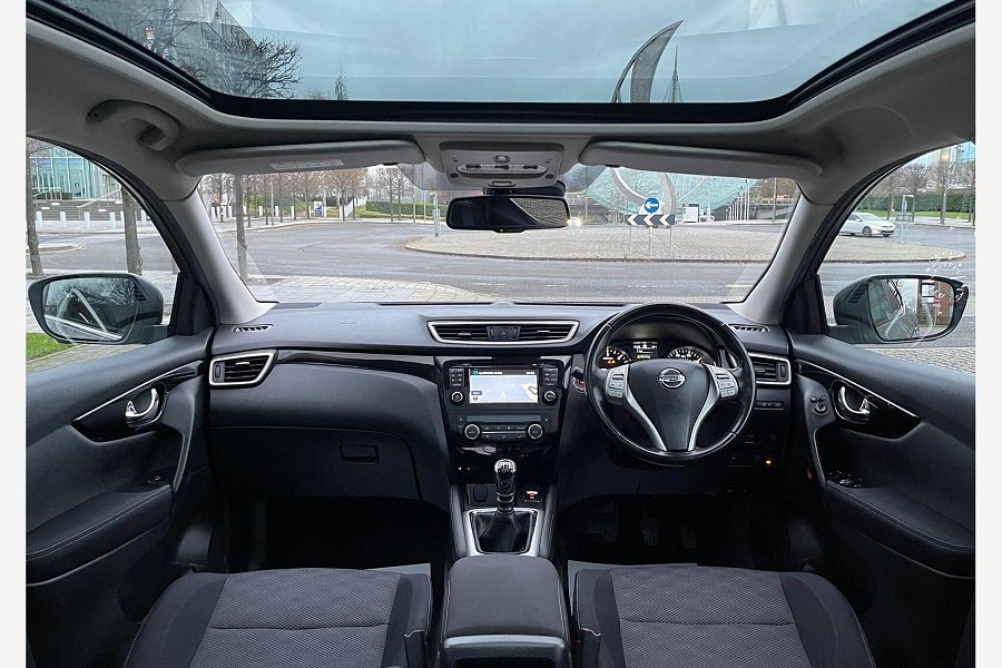 2015 Nissan Qashqai photo 13