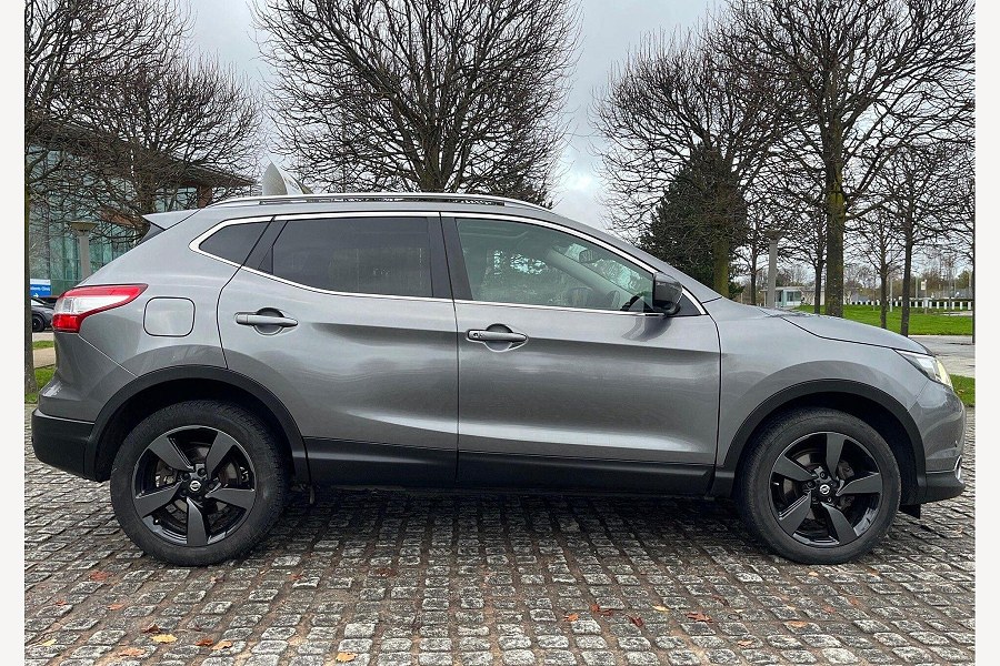 2015 Nissan Qashqai photo 11