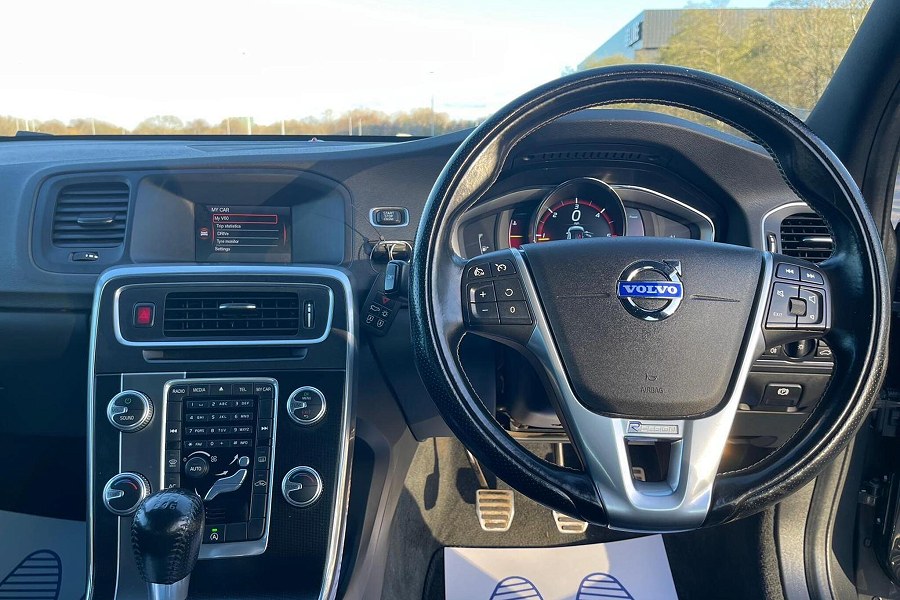 2015 Volvo V60 photo 13