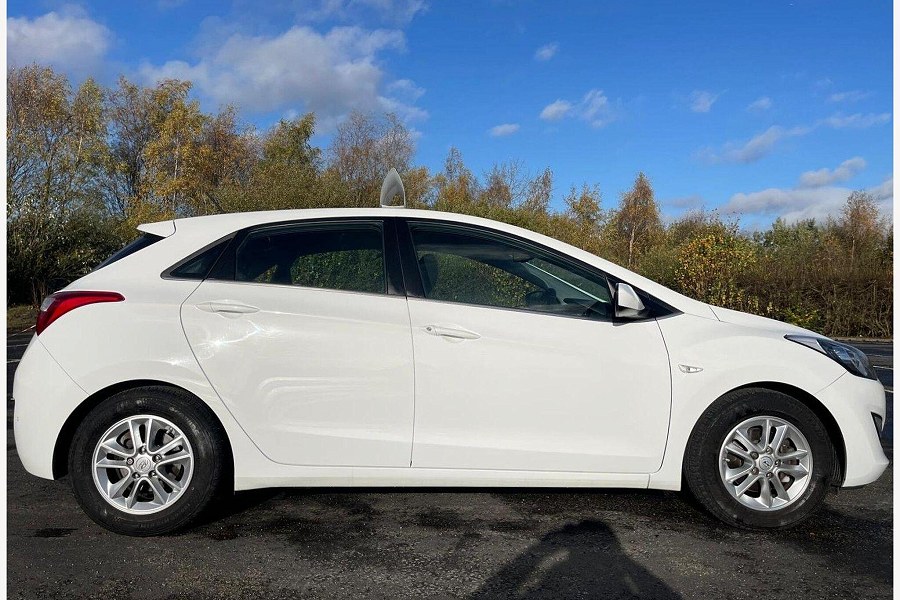 2016 Hyundai i30 photo 8