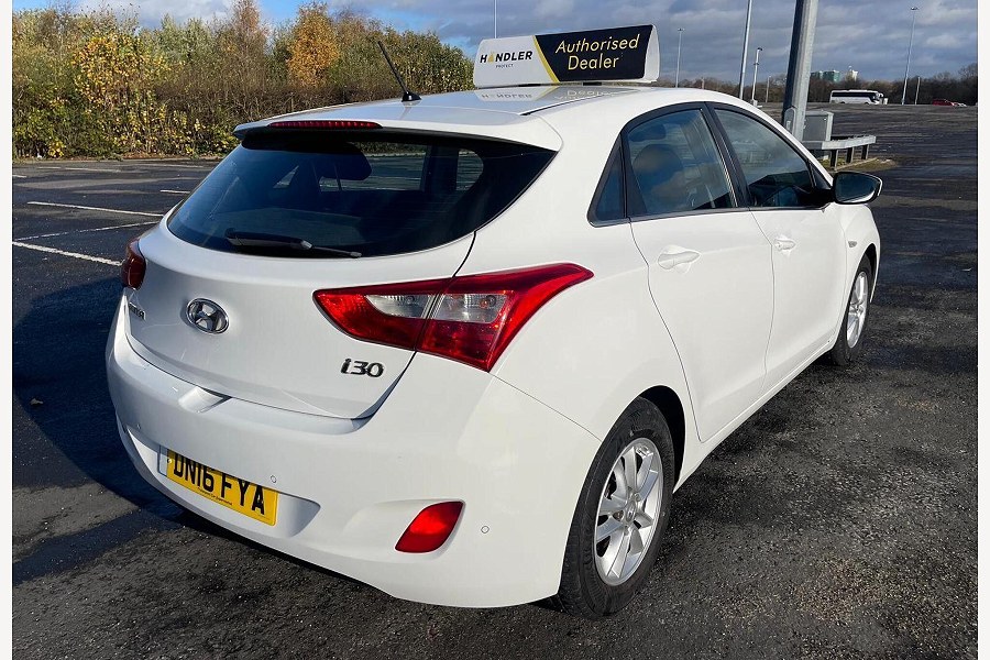 2016 Hyundai i30 photo 7