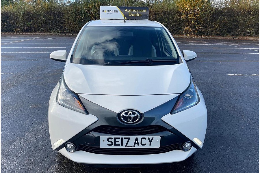 Toyota AYGO photo 2