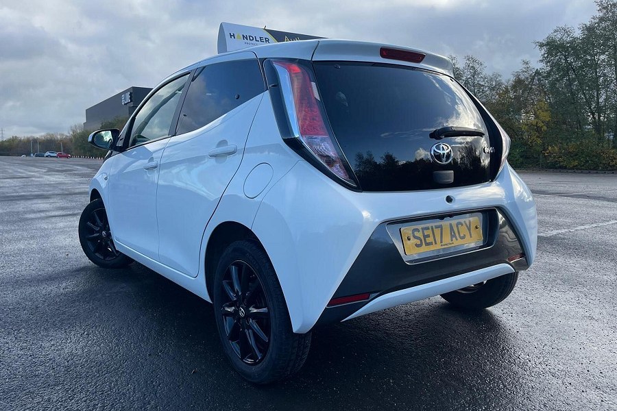 2017 Toyota AYGO photo 4
