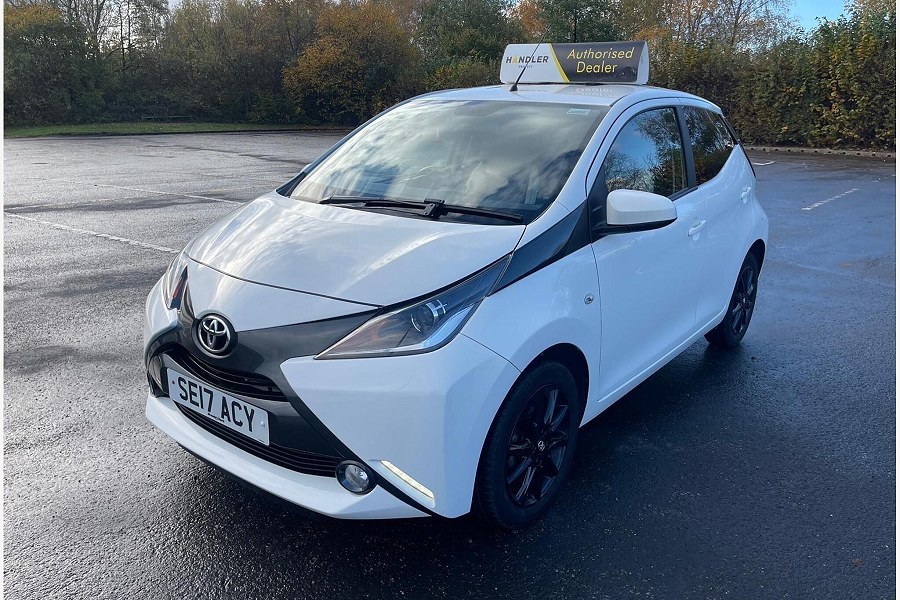 2017 Toyota AYGO photo 6