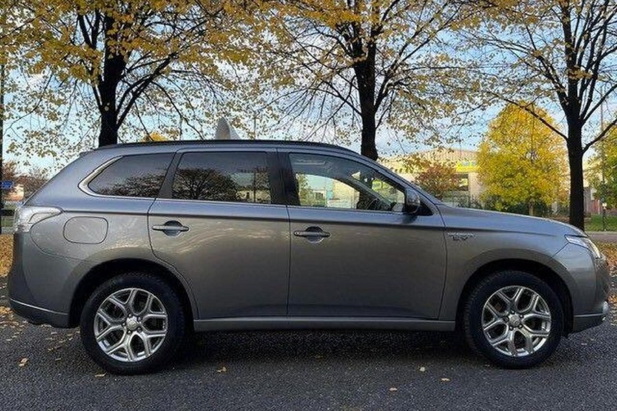 2015 Mitsubishi Outlander photo 8