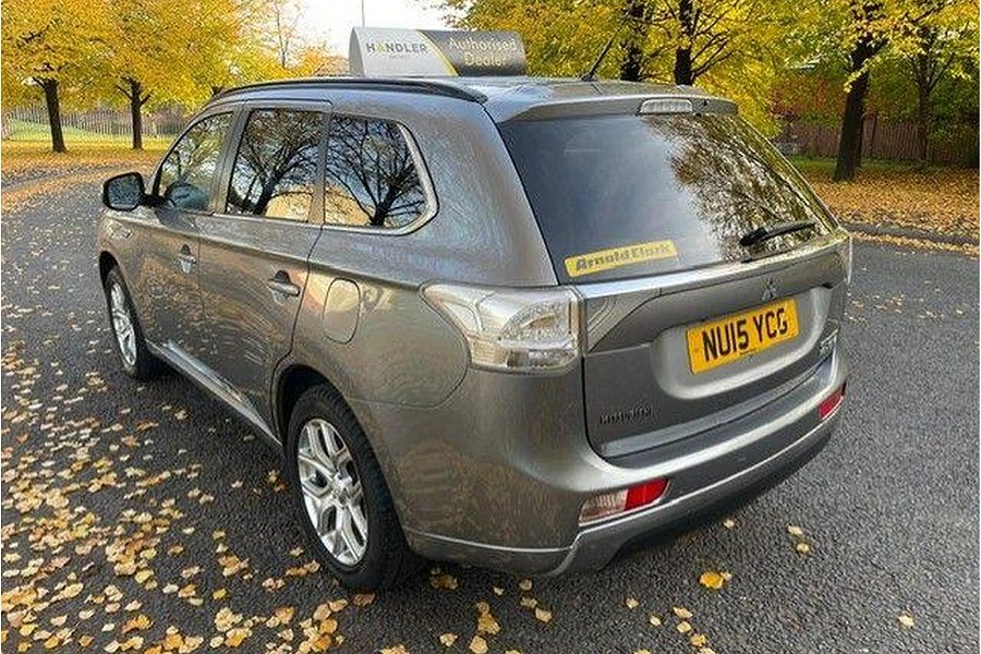 2015 Mitsubishi Outlander photo 5