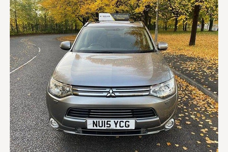 Mitsubishi Outlander photo 2